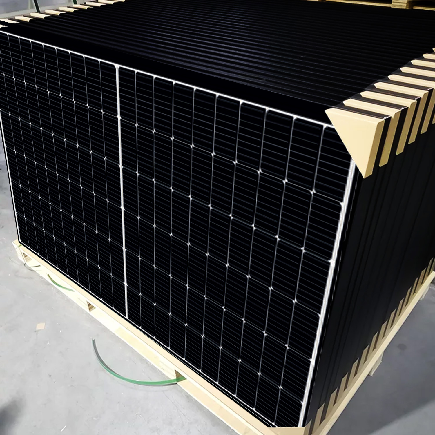 Balkonkraftwerk BKW Black Frame 395Wp / 600W | Komplett Set | Plug & Play + WiFi + Mikrowechselrichter + Solarpanel